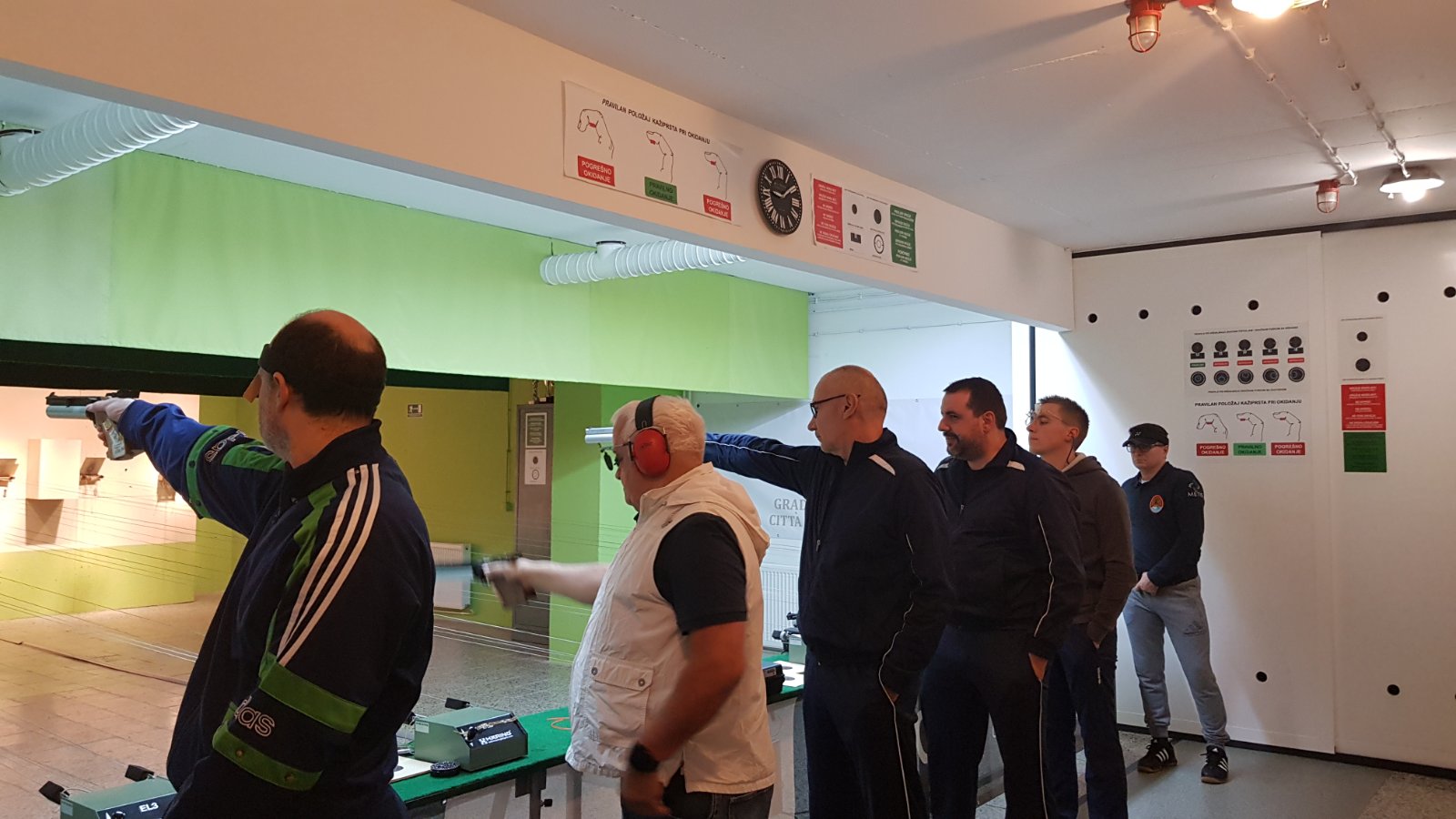 Strijelci zračnim pištoljem Nedeljko čakalo, Ivica Bolonović